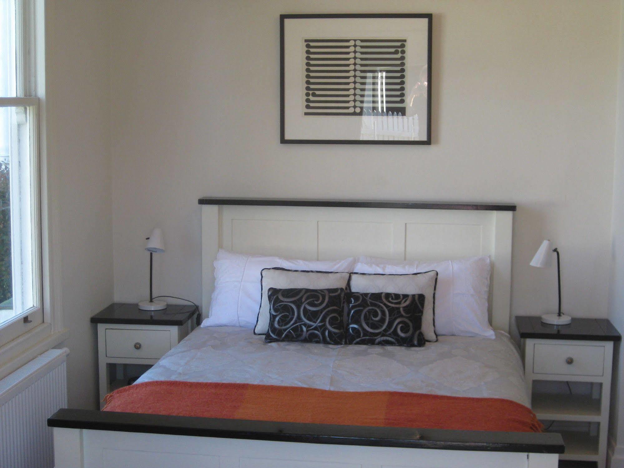 Shakespeare Guest house 3*